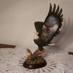 Bradford Exchange "Mystic Monarch" from Wings of Power Collection Eagle Statue